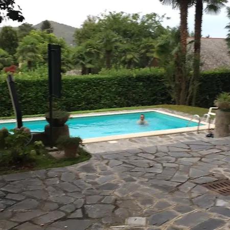 Santa Chiara - Vista Con Piscina *