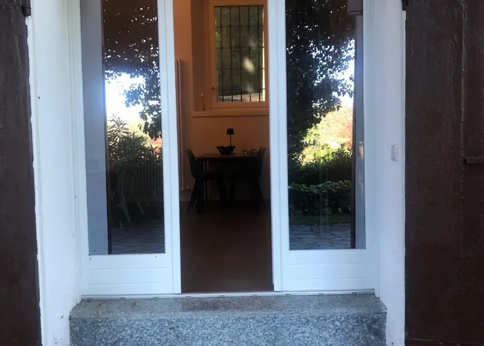 Santa Chiara - Vista Con Piscina * 莱萨