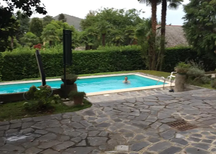 Santa Chiara - Vista Con Piscina *