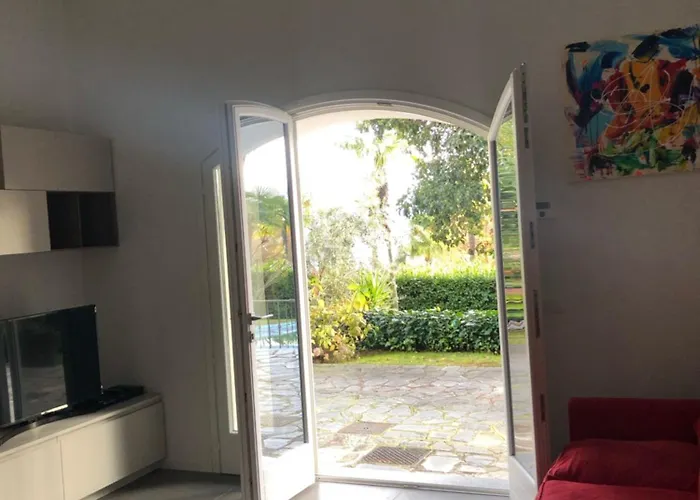 Santa Chiara - Vista Con Piscina *