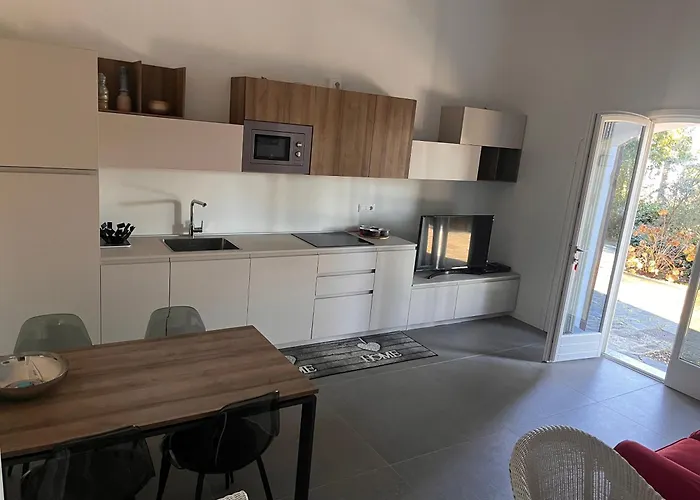 Santa Chiara - Vista Con Piscina *